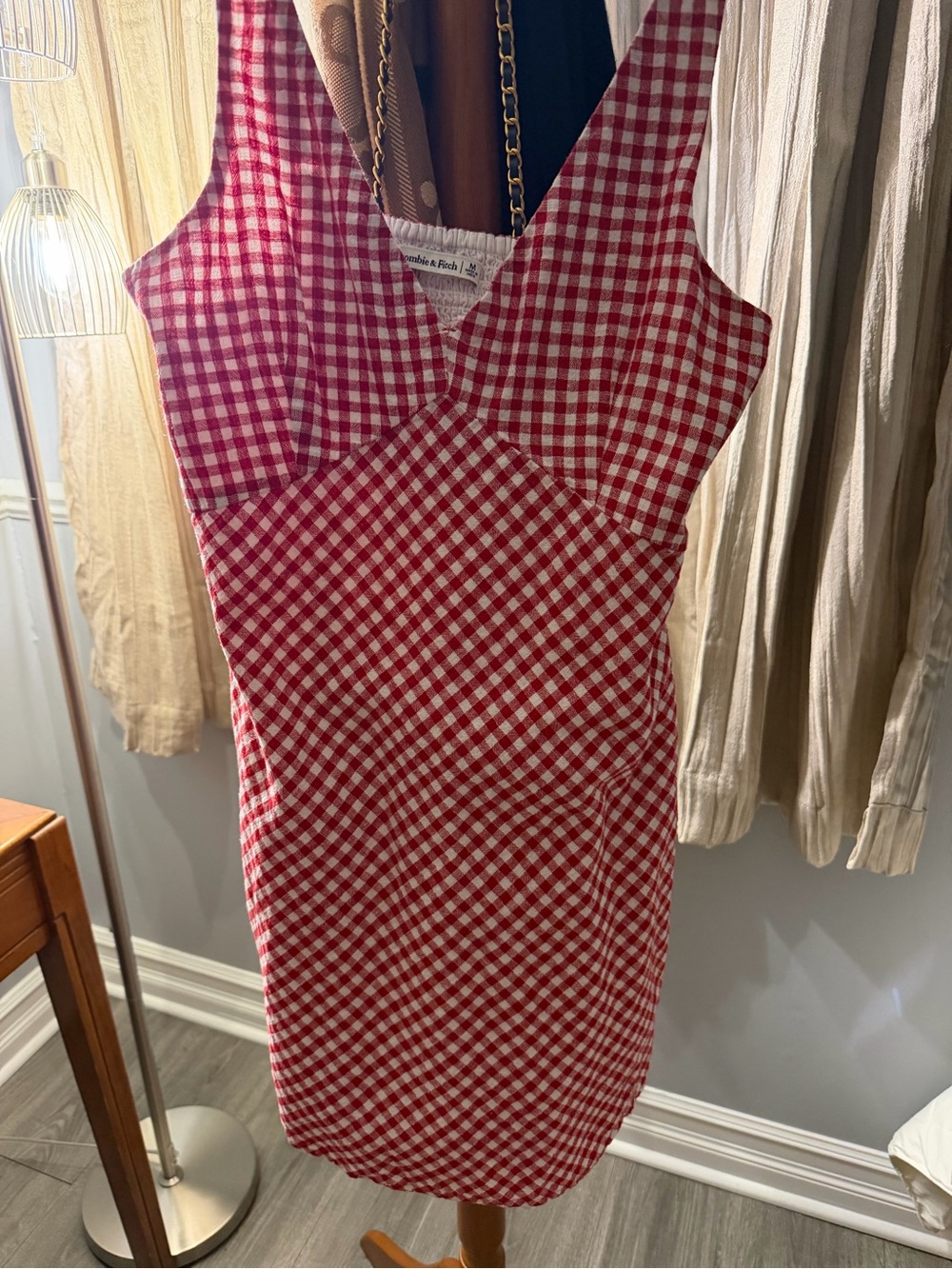 Abercrombie & Fitch size medium women’s Red Gingham V-Neck Sheath Dress